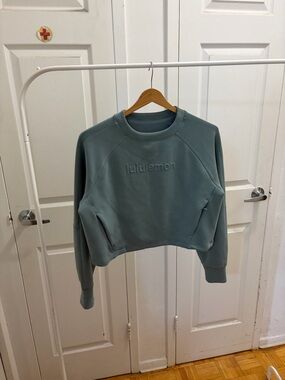 lululemon athletica Smooth Spacer Cropped Crew Sweatshirt in Sage Green